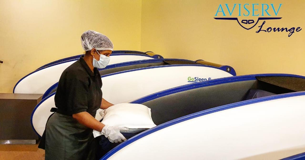 Aviserv Lounge Hotel Mumbai Bagian luar foto