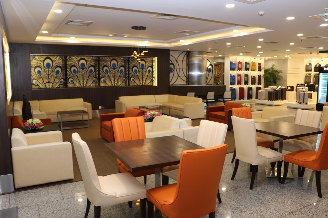 Aviserv Lounge Hotel Mumbai Bagian luar foto